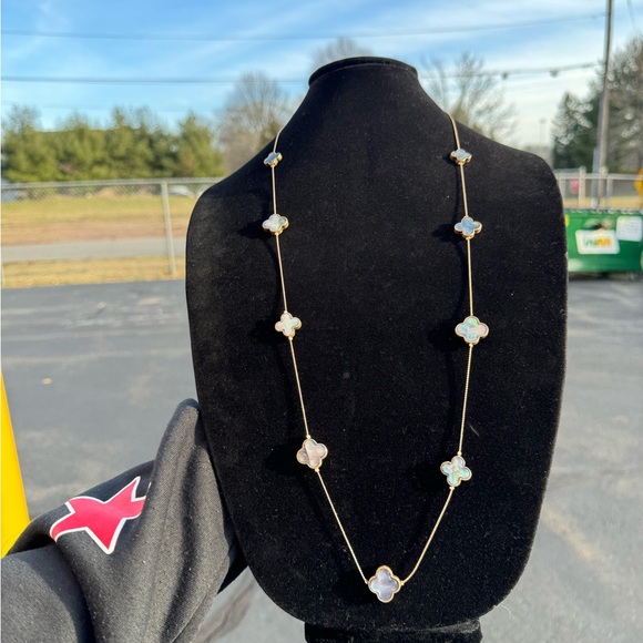 TAMIKA ROUND CUT WHITEGOLD BRIDAL WEDDING RING - Picture 5 of 14